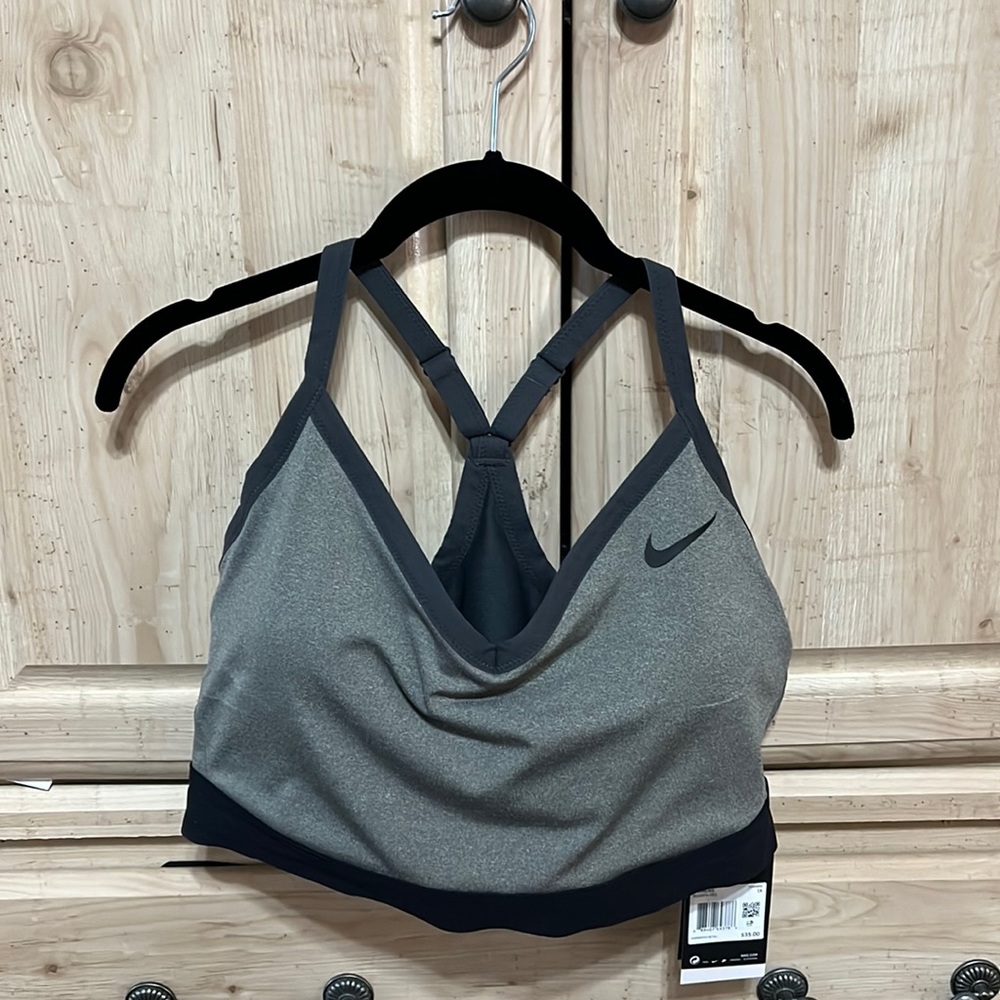 NEW Women’s plus size Nike Indy light support sports bra